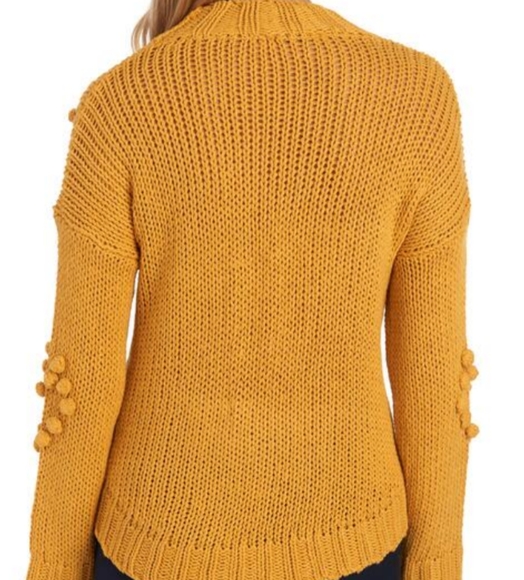 ✨💕HP💕💕 Cute heart pom pom sweater - Picture 3 of 7